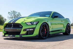 Ford Mustang Shelby GT500 Signature Edition 2020 ~9,500 Millas, Motor V8 Supercargado de 760 hp, Color Grabber Lime, Sin Modificar - Product Image 1