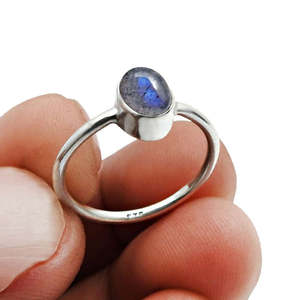 Wholesale 925 <b>Sterling</b> <b>Silver</b> Boho Jewelry Handmade Simple Bezel <b>Set</b> <b>Ring</b> Studded With Natural Oval Cut Labradorite Gemstone - Product Image 3