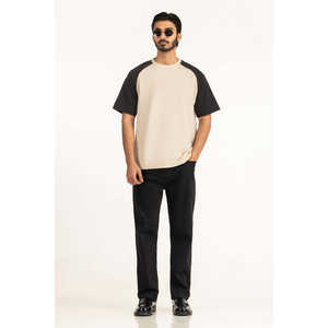 เสื้อยืด Relax Fit ผ้าฝ้าย 100% ระบายอากาศได้ดี ไม่ยับ ลายโลโก้เรียบ ทรงหลวม รุ่น MN-TS-SS26-008-B - Product Image 5