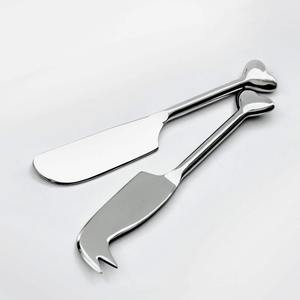 ชุดที่เกลี่ยเมาส์และชีสสแตนเลสรูปหัวใจเคลือบเงินพร้อมเครื่องมือเสิร์ฟสำหรับงานแต่งงาน - Product Image 1