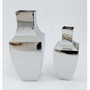 Florero de Metal Moderno Único con Acabado Pulido Espejo y Diseño Martillado, Florero Personalizable para Hogar y Oficina - Product Image 4