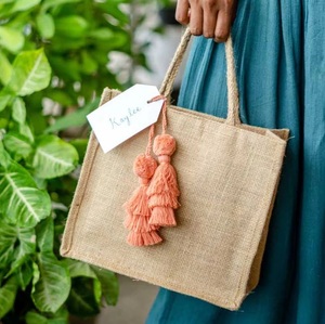 Vente en gros Grand sac fourre-tout en toile de jute écologique naturel de haute qualité Sac à provisions de cadeau en toile de jute personnalisé - Product Image 1