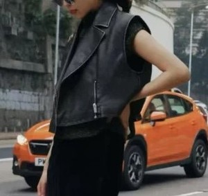 Gilet en peau de mouton élégant de longueur courte pour femmes, vêtements de rue, gilets pour femmes, vente en gros, veste en cuir véritable - Product Image 3