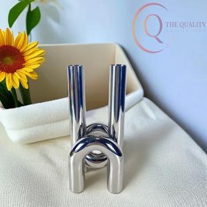 แจกันโลหะตกแต่งโต๊ะ ดีไซน์สวยงาม พร้อมผิวสัมผัสประณีต เหมาะสำหรับจัดดอกไม้ ตกแต่งบ้าน และตกแต่งภายในสไตล์โมเดิร์น - Product Image 2