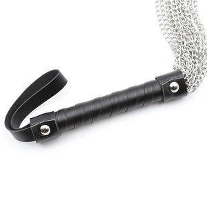 Fouet en cuir véritable STEEL IRISCO INDUSTRY SI-75-ST avec maillons métalliques, poignée noire, 24 pouces de long, fouet BDSM, prise en main confortable, personnalisé - Product Image 2