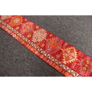 Petit tapis vintage 1,7 x 7,6 pieds, tapis turc, tapis géométrique rouge Herki - Product Image 4