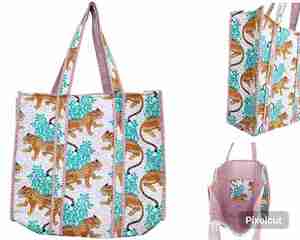 Sac fourre-tout matelassé imprimé léopard rose Sac à main élégant imprimé bloc indien Safari - Product Image 1