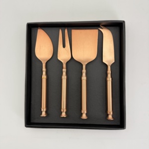 Juego de Cuchillos para Mantequilla y Queso de Acero Inoxidable con Mango Hecho a Mano y Acabado en Cobre, Juego de Cuchillos para Untar Mantequilla - Product Image 1