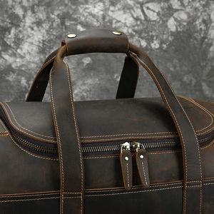 Sac polochon de sport étanche de grande capacité avec fermeture éclair logo personnalisé pliable à des prix abordables sac de sport de voyage pour le sport en voyage - Product Image 4