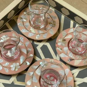 Sous-verres en nacre multicolores faits à la main, contemporains, motif en incrustation de nacre, ensemble de sous-verres pour la table à la maison, artisanat d'Inde - Product Image 3