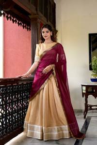 VISHNU K DESIGNS, Lehenga Choli Dupatta con Trabajo de Tejido Zari de Kanchipuram, Silueta Recta Tejida, Estilo Dulce para la Temporada de Otoño - Product Image 5