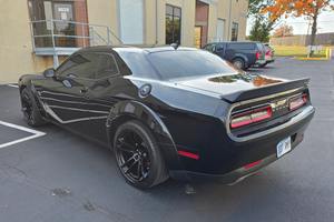 รถดอดจ์ ชาเลนเจอร์ อาร์/ที สแคทแพ็ค เชคเกอร์ 392 ไวด์บอดี้ ปี 2022 มือสอง สภาพดี - Product Image 2