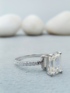 14K/18K or blanc/jaune CT 2.0 forme émeraude VVS diamant de laboratoire Solitaire bague de fiançailles et de mariage classique bijoux fins - Product Image 2