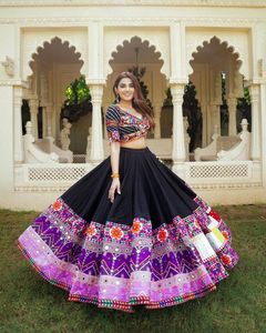 Nuevo diseñador Navratri especial muselina algodón impreso y espejo Real trabajo lienzo Patta Lehenga Choli con trabajo manual encaje Dupatta - Product Image 3