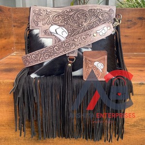 กระเป๋าถือหนังวัวขนเฟอร์เครื่องมือตะวันตกใหม่สำหรับผู้หญิงกระเป๋าสะพายข้างมีสไตล์และที่ใส่บัตรเอทีเอ็มแบบมีเครื่องมือชุดคอมโบที่ไม่ซ้ำใคร - Product Image 1