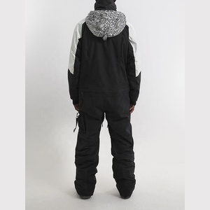 Combinaison d'hiver Glacier Guard imperméable et chaude, tenue de ski personnalisée - Product Image 4