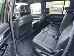 Jeep Wagoneer L Series II 2024 Usado en Buen Estado - Product Image 4