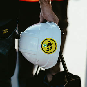 Autocollants en vinyle mat découpés sur mesure en PVC pour casques de chantier, casques de moto, vélos, promotions en plein air - Product Image 2