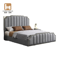 Ensemble de lit double King de style moderne et luxueux Mobilier de chambre à coucher minimaliste en bois tendre avec rembourrage