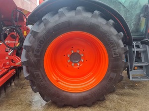 Nouveau tracteur Kubota M6122, équipement agricole et d'exploitation agricole d'occasion en stock à prix abordables - Product Image 3