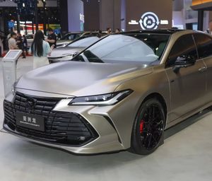 Venta Superior de Avalon 2014 Usado en Buen Estado, Edición Limitada, Opciones OEM con Volante a la Derecha/Izquierda, 1 Año de Garantía - Product Image 2