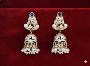 Boucles d'oreilles Jhumka bicolores style fusion antique, idéales pour les mariages, les fêtes, les tenues festives et les vêtements ethniques indiens - Product Image 4