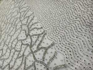 Tissu en dentelle brodée florale en maille filet 100% écologique de haute qualité avec strass, 5 yards, élégant - Product Image 6
