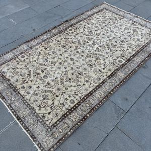 Vintage Turkish Rug 3.9x6.9 ft (120x209 cm), <b>Brown</b> Floral <b>Wool</b> Rug - Product Image 2