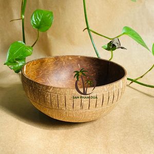 Eco-Friendly Vintage Designed Polished <b>Coconut</b> <b>Shell</b> Bowls with Free Sample and Custom Logo for Home Use Stocked - Product Image 2