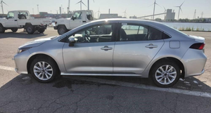 SUV d'occasion 2023, automatique, transmission intégrale, sièges en cuir, moteur 4.1-6L, régulateur de vitesse adaptatif, conduite à gauche, taille des pneus R18, toit ouvrant panoramique - Product Image 6