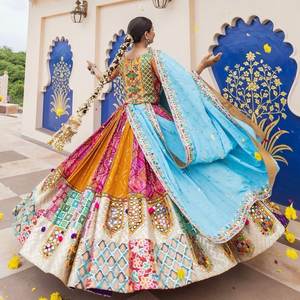 Ropa de Festival India Trabajo de espejo real con estampado Lehenga Choli con ropa de fiesta Dupatta Lehenga Choli Set Navratri Designer Set - Product Image 4