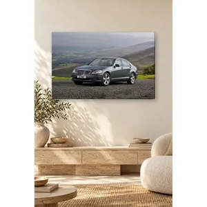 Impresión en Lienzo de Fida: Mercedes Clase S en Antracita en un Paisaje Highland - Product Image 4