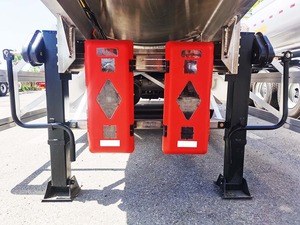 Remorque-citerne à carburant en alliage d'aluminium d'occasion – Remorques de qualité pour le transport et la logistique à vendre - Product Image 3