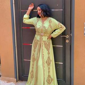 Caftán marroquí hecho a mano para Dubai, Qatar, niñas jordanas, Color verde pistacho con aspecto hermoso - Product Image 2