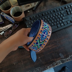 Top qualité en cuir doux rembourré clouté Western usiné collier pour animaux de compagnie Design de luxe usiné à la main collier de chien en cuir ceinture de chien - Product Image 2