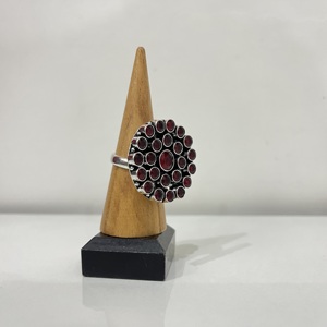 แหวนเงินแท้ผสมทองเหลืองลายโมนาลิซ่า สำหรับผู้หญิง ของขวัญสำหรับเธอ - Product Image 3