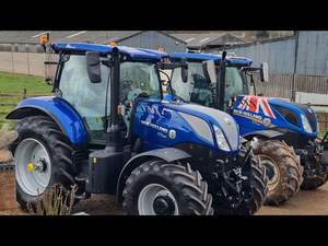 Tractor de Ruedas New Holland Workmaster 25S, 24 HP, Tracción en las 4 Ruedas, Transmisión de Engranajes con Cargador Frontal, Alta Productividad, Listo para New Holland Workmaster - Product Image 2