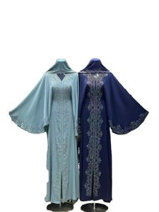 Abaya de luxe respirante en polyester, perlée et brodée à la main, col en V, manches longues, longueur cheville, modeste, pour femme, personnalisable OEM - Product Image 4