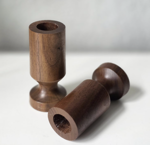 Bougeoir en bois et en métal fait à la main avec logo personnalisé ustensiles de table décoratifs avec forme ronde et personnalisée pour les occasions de Pâques - Product Image 1