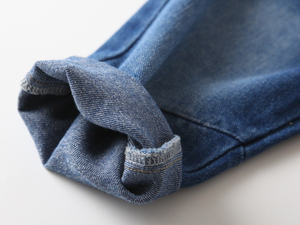 Jeans skinny en denim pour bébé garçon à taille élastique, pantalon doux de printemps avec styles déchirés et empilés, jeans courts délavés à l'acide - Product Image 5