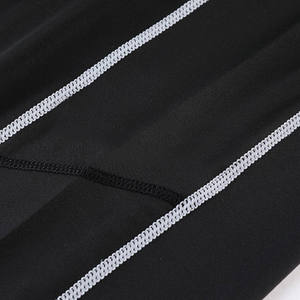 Chemises de compression pour hommes respirantes, écologiques, légères et à séchage rapide pour les séances d'entraînement en salle de sport - Matériel en élasthanne/polyester - Product Image 6