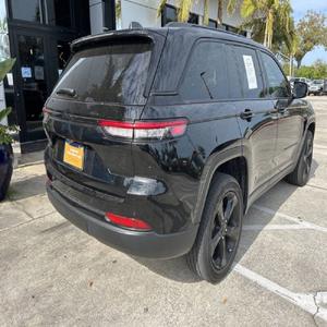 Jeep Grand Cherokee 2023 IMPECABLE - Product Image 3