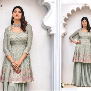 Collection de vêtements pour femmes à la mode Heavy Designer Party Wear Viscose Georgette Brodé Top et Sharara Avec Dupatta - Product Image 1