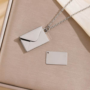 Collar con colgante de moda personalizado de acero inoxidable 316L chapado en oro PVD de 14K y 18K, joyería fina, collares con forma de sobre en blanco para grabar. - Product Image 5