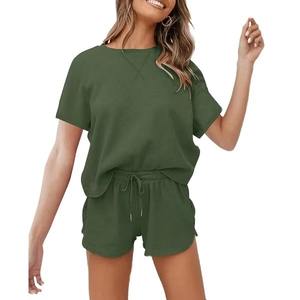 Conjunto de camiseta y pantalón corto para hombre de dos piezas de algodón unisex con logotipo personalizado Conjunto de camiseta y pantalón corto para hombre - Product Image 6