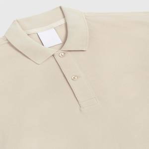 Polo de manga corta unisex, cómodo y a la moda, ideal para todas las estaciones. - Product Image 2