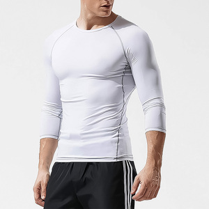 Chemise d'entraînement de compression à manches longues pour hommes, couche de base d'entraînement hautement élastique à impression personnalisée pour le fitness - Product Image 1