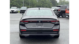 Véhicule d'occasion 2025 Sport, faible kilométrage, transmission automatique, sièges en cuir, sans accident et prêt à être expédié - Product Image 4