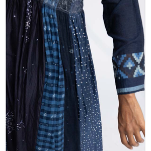 AMBER 18-ชุดเดรสสไตล์โบฮีเมียนสุดหรู สีคราม ผ้าจอร์เจตต์ สำหรับผู้หญิง ระบายอากาศได้ดี ความยาวระดับเข่า ซิปด้านหน้า ฟรีไซส์ เหมาะสำหรับสาวออฟฟิศ - Product Image 2