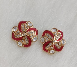 Boucles d'oreilles Moissanite de haute qualité Meenakari travail boucles d'oreilles d'usure minimale idéales pour les tenues de fête, tenue décontractée légère, confortable - Product Image 3